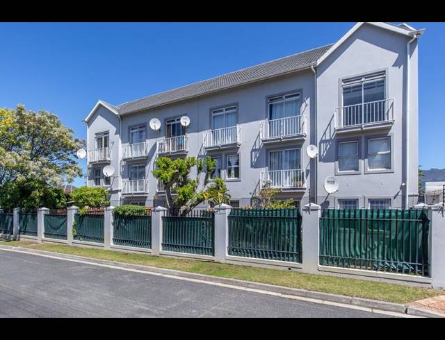 1 BEDROOM APARTMENT FOR SALE IN PLUMSTEAD